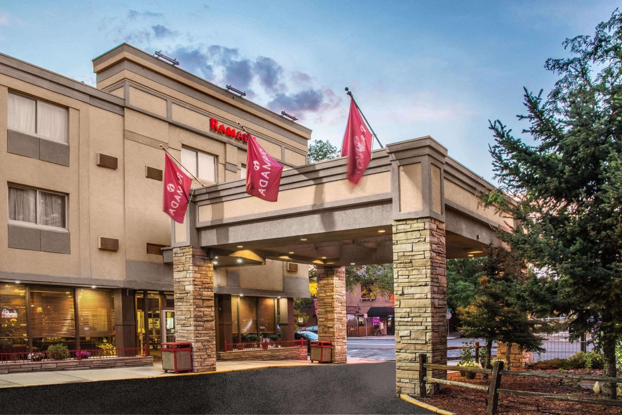 Ramada By Wyndham Denver Downtown Exterior foto